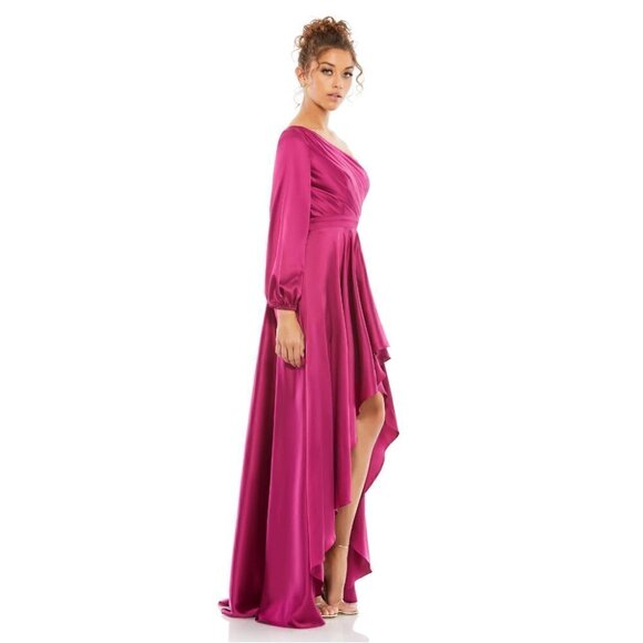 MAC DUGGAL One-Shoulder Long Sleeve Satin High/Low Gown in Berry Size US 0 - Picture 11 of 13